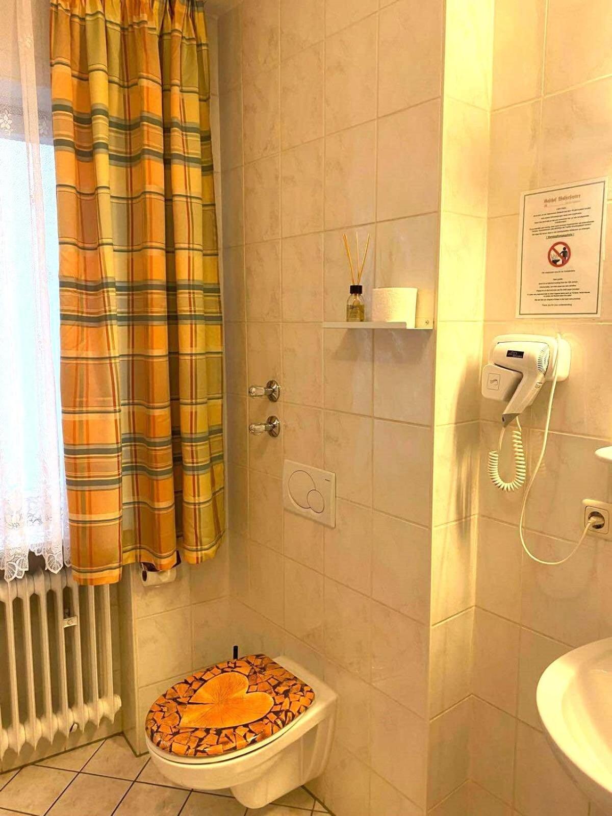 Gasthof Wolferstetter Vilshofen an der Donau Zimmer foto