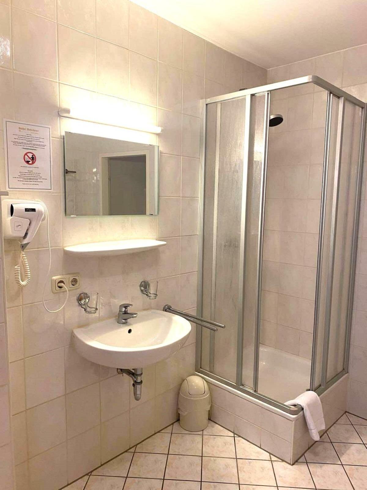 Gasthof Wolferstetter Vilshofen an der Donau Zimmer foto